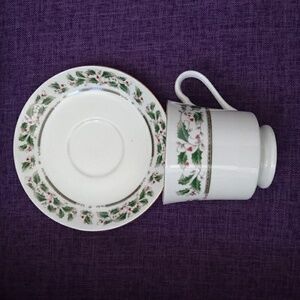 Royal Limited Set of 2 Holiday Edition